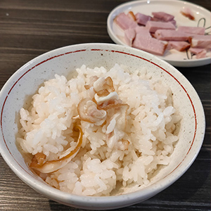 ミミガースライスの炊き込みご飯